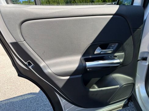 Certified 2023 Mercedes-Benz GLA 250 4MATIC image 49