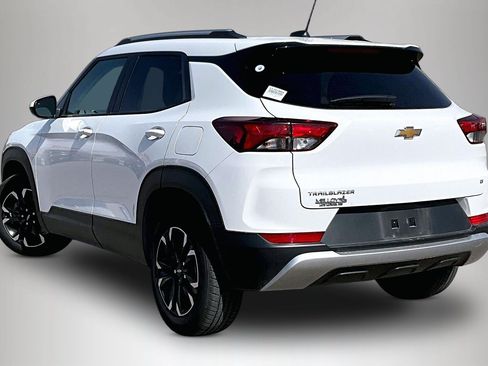 Certified 2023 Chevrolet TrailBlazer LT w/ Convenience Package FWD image 4