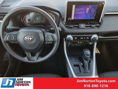 Used 2024 Toyota RAV4 XLE image 28