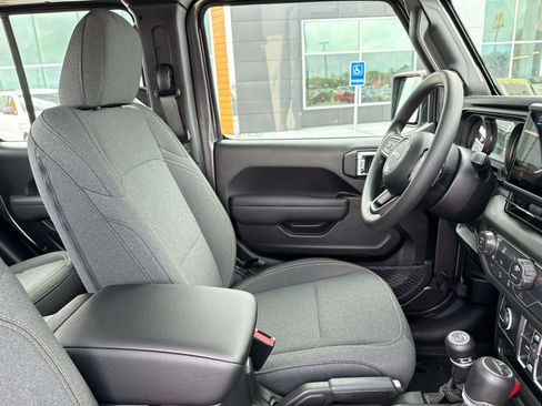 New 2026 Jeep Gladiator Sport image 10