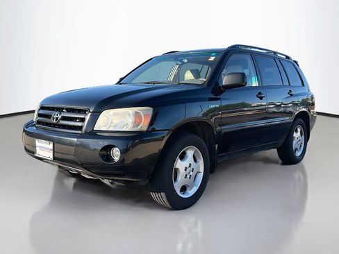Used 2005 Toyota Highlander 4WD V6 w/ 3rd Row image 12