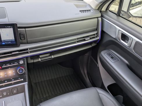 Used 2025 Hyundai Santa Fe Limited image 22