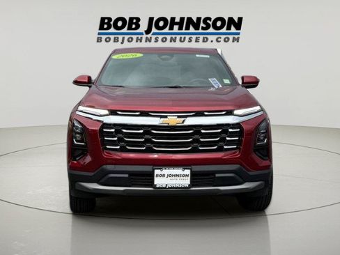 Used 2026 Chevrolet Equinox LT w/ Convenience Package II AWD/4WD image 2