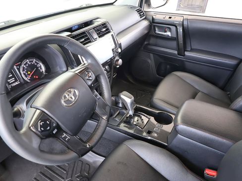 Used 2021 Toyota 4Runner TRD Off-Road Premium w/ Moonroof Package AWD/4WD image 38