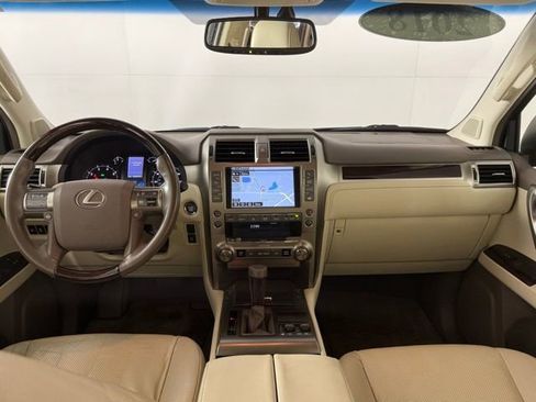 Used 2018 Lexus GX 460 Premium AWD/4WD image 31