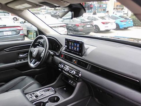 Used 2025 Honda Pilot EX-L image 22