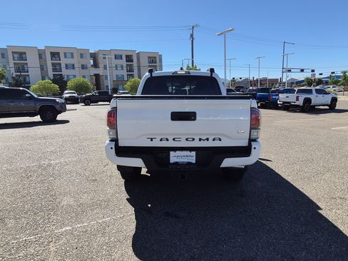 Used 2020 Toyota Tacoma TRD Sport w/ Technology Package AWD/4WD image 7