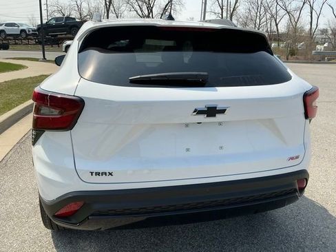 New 2026 Chevrolet Trax RS w/ Driver Confidence Package image 9