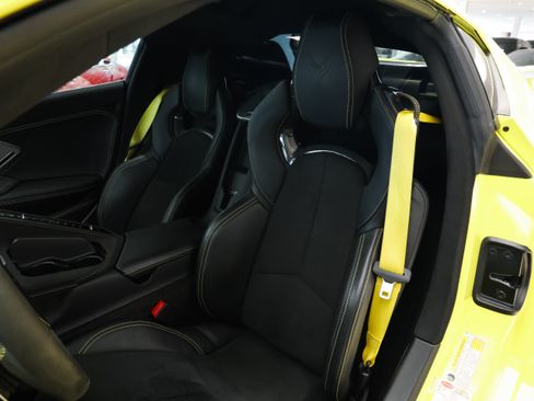 Used 2020 Chevrolet Corvette Stingray Premium Cpe w/ 3LT Preferred Equipment Group RWD image 16