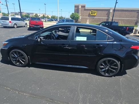 Used 2023 Toyota Corolla SE FWD image 6