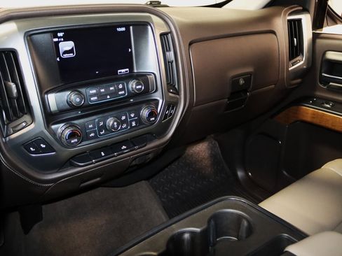 Used 2017 Chevrolet Silverado 1500 LTZ image 57