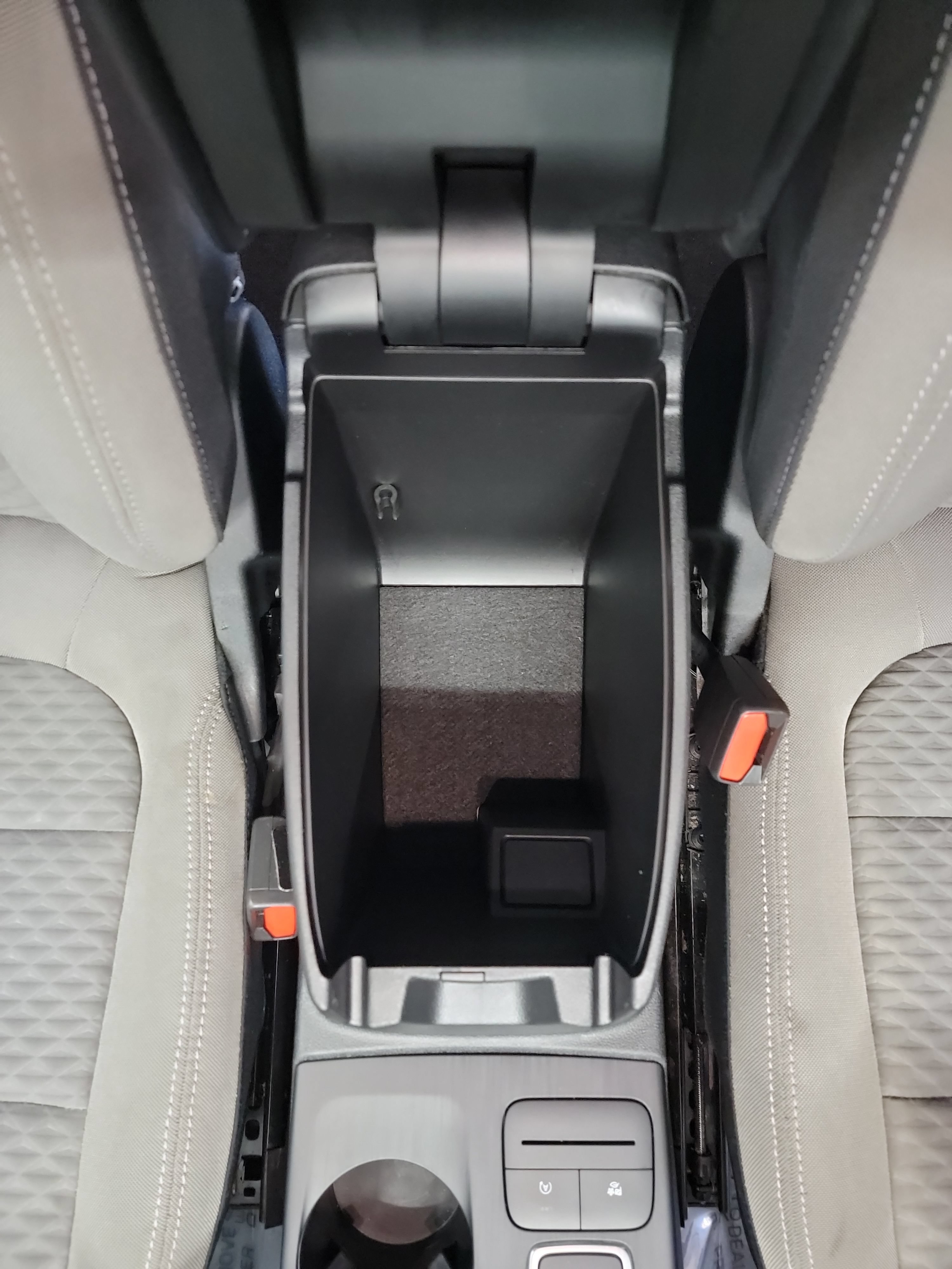 Used 2022 Ford Escape SE w/ SE Sport Appearance Package FWD image 28