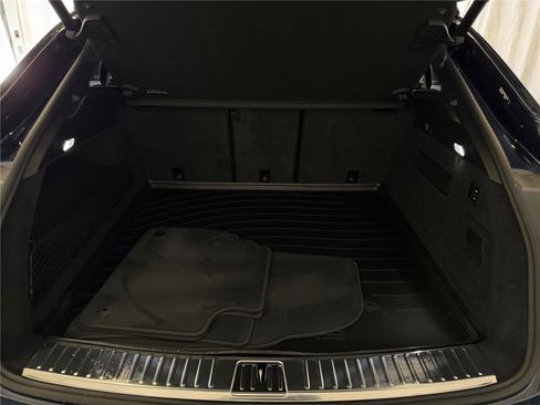 Certified 2025 Porsche Cayenne Coupe image 28