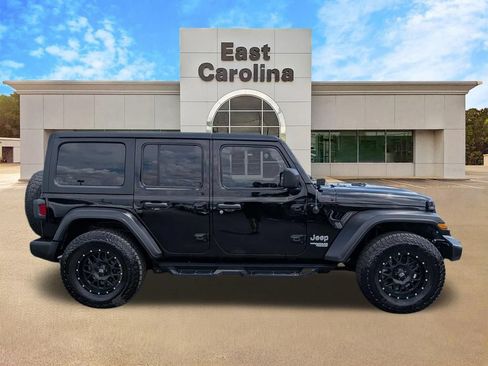 Used 2018 Jeep Wrangler Unlimited Sport S AWD/4WD image 2
