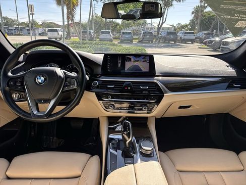 Used 2019 BMW 530i xDrive AWD/4WD image 14