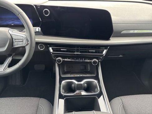 New 2026 Chevrolet Traverse LT FWD image 11