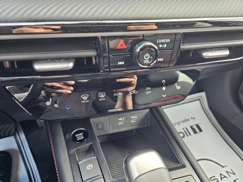 New 2025 Nissan Kicks SR w/ SR Premium Package image 34