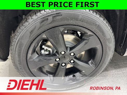 New 2025 Jeep Grand Cherokee L Limited w/ Black Appearance Package image 8