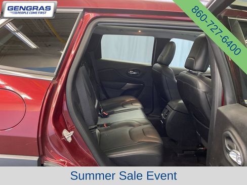Used 2019 Jeep Cherokee Limited AWD/4WD image 37