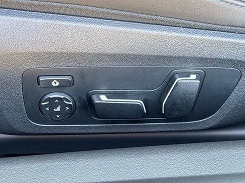 Used 2025 BMW M2 w/ Lighting Package RWD image 24