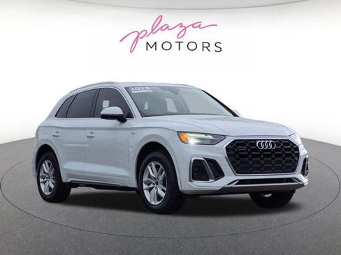 Certified 2023 Audi Q5 2.0T Premium w/ Convenience Package AWD/4WD image 3