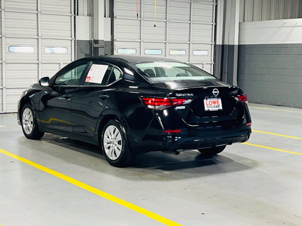 Used 2025 Nissan Sentra S FWD image 15