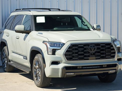 Used 2024 Toyota Sequoia Platinum image 59