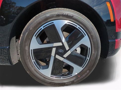 New 2026 Hyundai Ioniq 9 Limited image 11