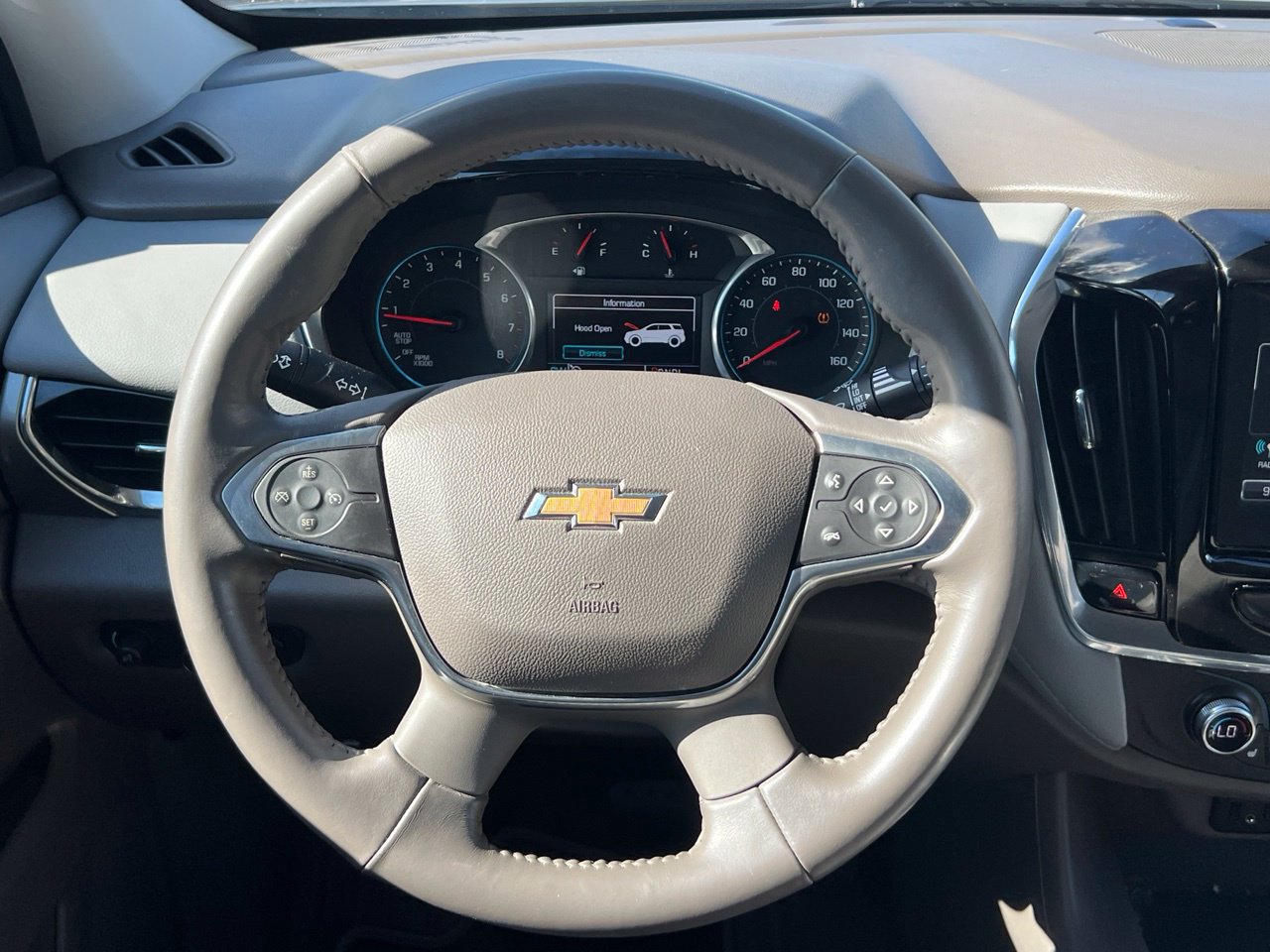 Used 2018 Chevrolet Traverse LT FWD image 15