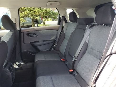 Used 2022 Nissan Rogue S AWD/4WD image 9