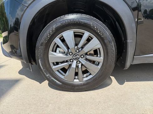 Used 2024 Nissan Pathfinder SV w/ SV Premium Package AWD/4WD image 9