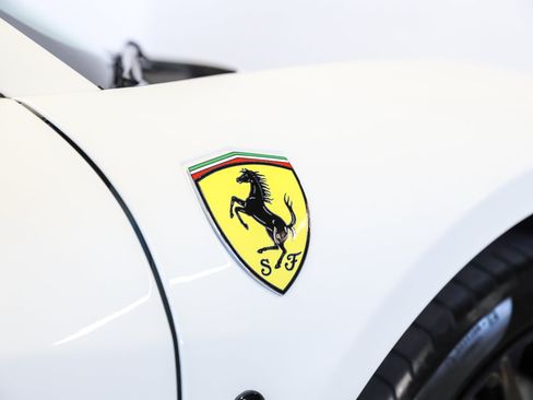 Used 2013 Ferrari 458 Spider RWD image 27
