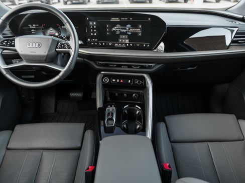 Used 2025 Audi Q5 Premium Plus w/ Premium Plus image 8