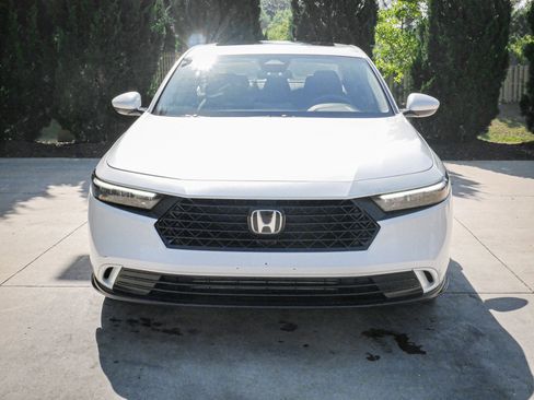 Used 2023 Honda Accord EX image 3