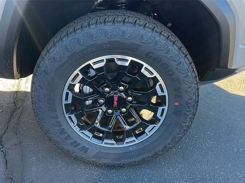 New 2026 GMC Canyon AT4 w/ Technology Plus Package image 9