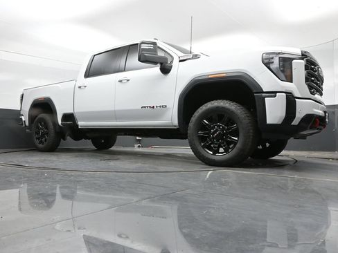 Used 2025 GMC Sierra 3500 AT4 AWD/4WD image 38