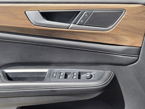 Used 2024 Volkswagen Atlas SE image 31