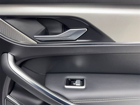 Used 2024 Jaguar F-PACE R-Dynamic S image 41