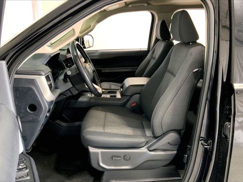Used 2024 Ford Expedition Max XLT RWD image 15