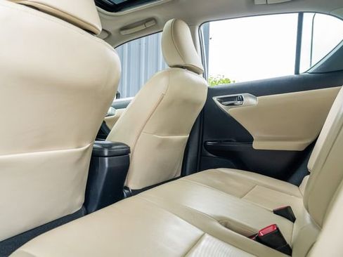 Used 2011 Lexus CT 200h Premium FWD image 35