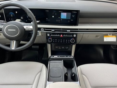 New 2025 Hyundai Tucson Limited image 13