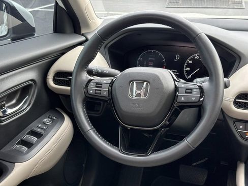 Used 2025 Honda HR-V EX-L image 12