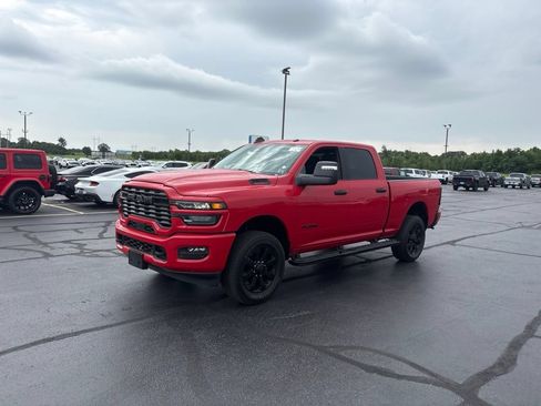 Used 2026 RAM 2500 Big Horn AWD/4WD image 4