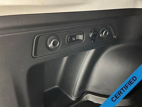 Certified 2023 Subaru Forester Touring AWD/4WD image 32