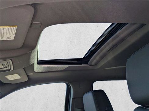 New 2026 GMC Sierra 2500 SLT w/ SLT Premium Package image 15