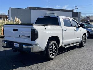 Used 2017 Toyota Tundra SR5 w/ SR5 Upgrade Package video 3