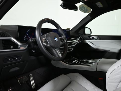 Certified 2025 BMW X5 xDrive40i w/ M Sport Package image 15