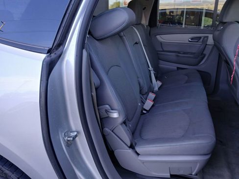Used 2017 Chevrolet Traverse LS image 9