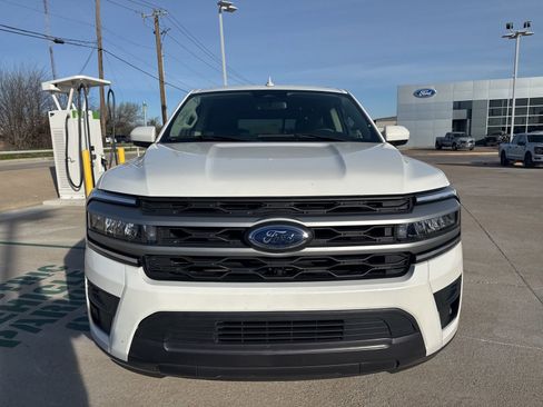 Used 2024 Ford Expedition XLT image 8