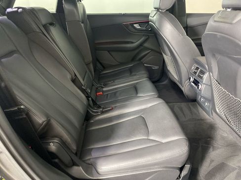 Used 2018 Audi Q7 3.0T Prestige w/ Prestige Package image 30